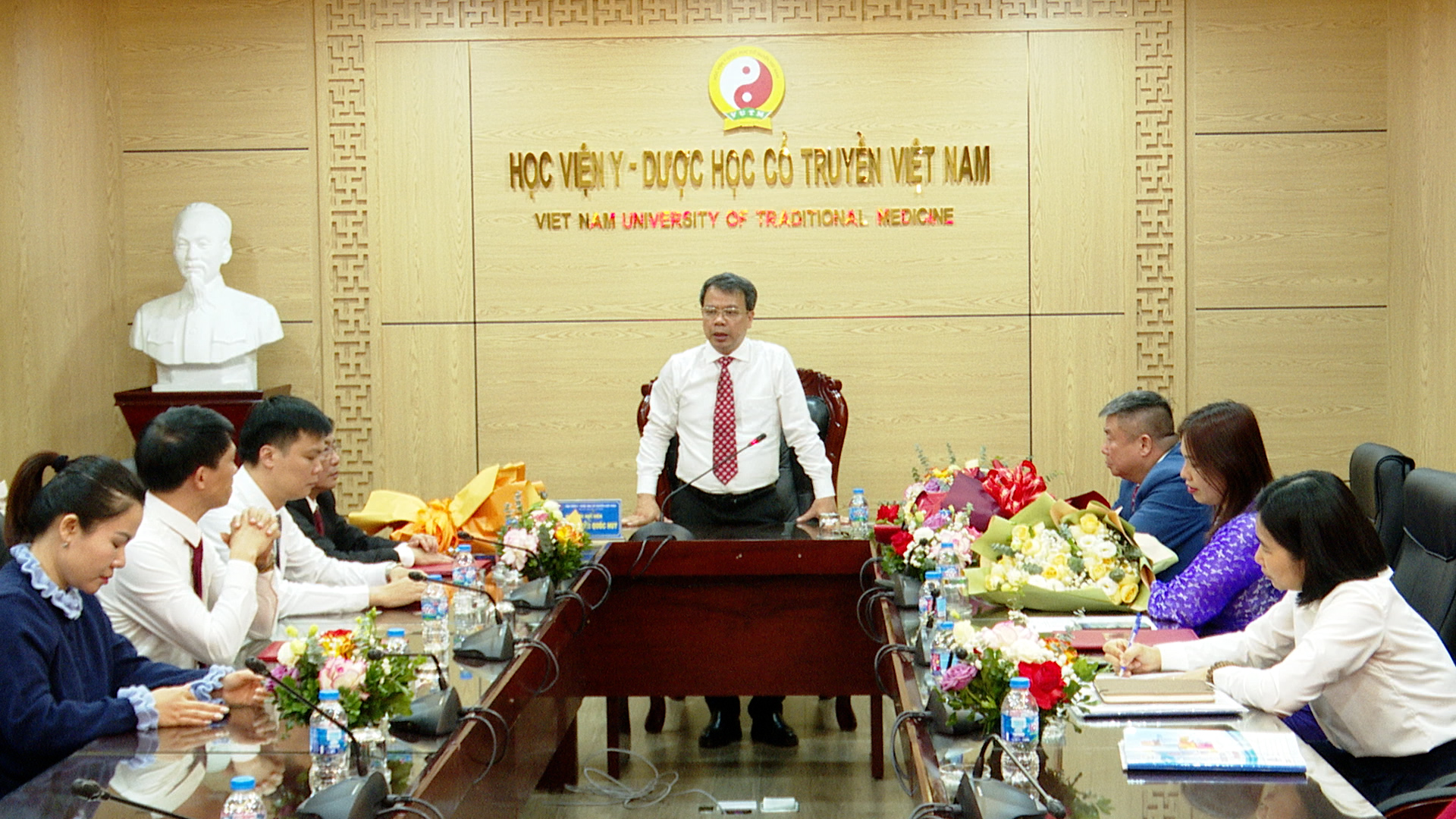 Chuẩn hoá nguồn nhân lực chất lượng cao chuyên ngành y dược học cổ truyền- Ảnh 2.