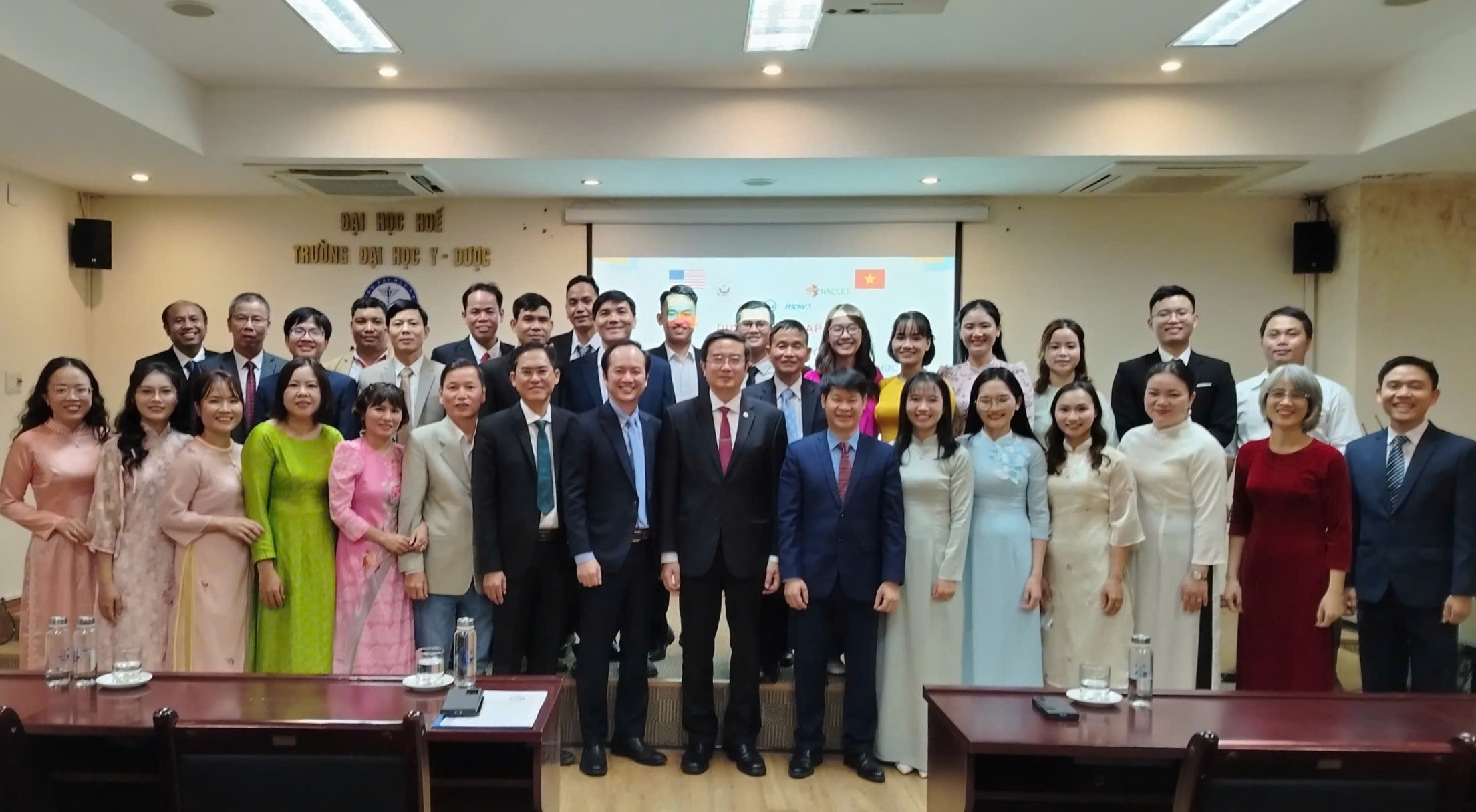 Đào tạo bác sĩ chuyên khoa 1 phục hồi chức năng - Bổ sung nguồn nhân lực quan trọng trong chăm sóc sức khoẻ người dân- Ảnh 1.