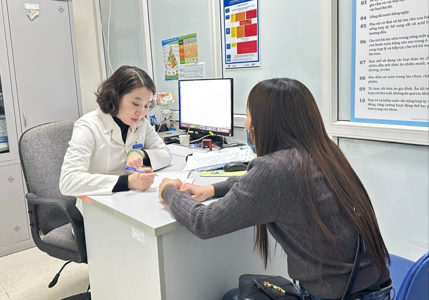 Đưa dinh dưỡng đến gần người dân tại Lễ mít tinh phát động Ngày Sức khỏe toàn dân 7/4- Ảnh 2. Đưa dinh dưỡng đến gần người dân tại Lễ mít tinh phát động Ngày Sức khỏe toàn dân 7/4- Ảnh 2.
