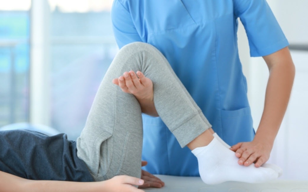 Những người âm thầm đặc biệt trong hành trình chăm sóc người cao tuổi- Ảnh 3.