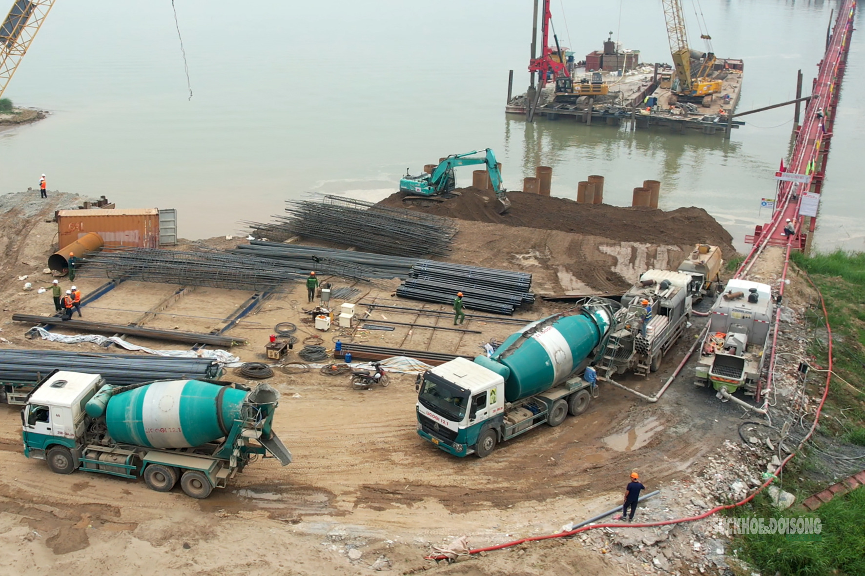 Đại công trường cầu Thượng Cát tăng tốc, quyết cán mốc trước mùa lũ- Ảnh 3.