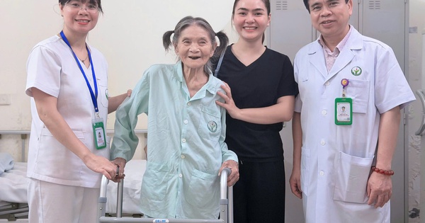 16 ngày, 2 cuộc đại phẫu cứu cụ bà 89 tuổi ở Bệnh viện Việt Đức