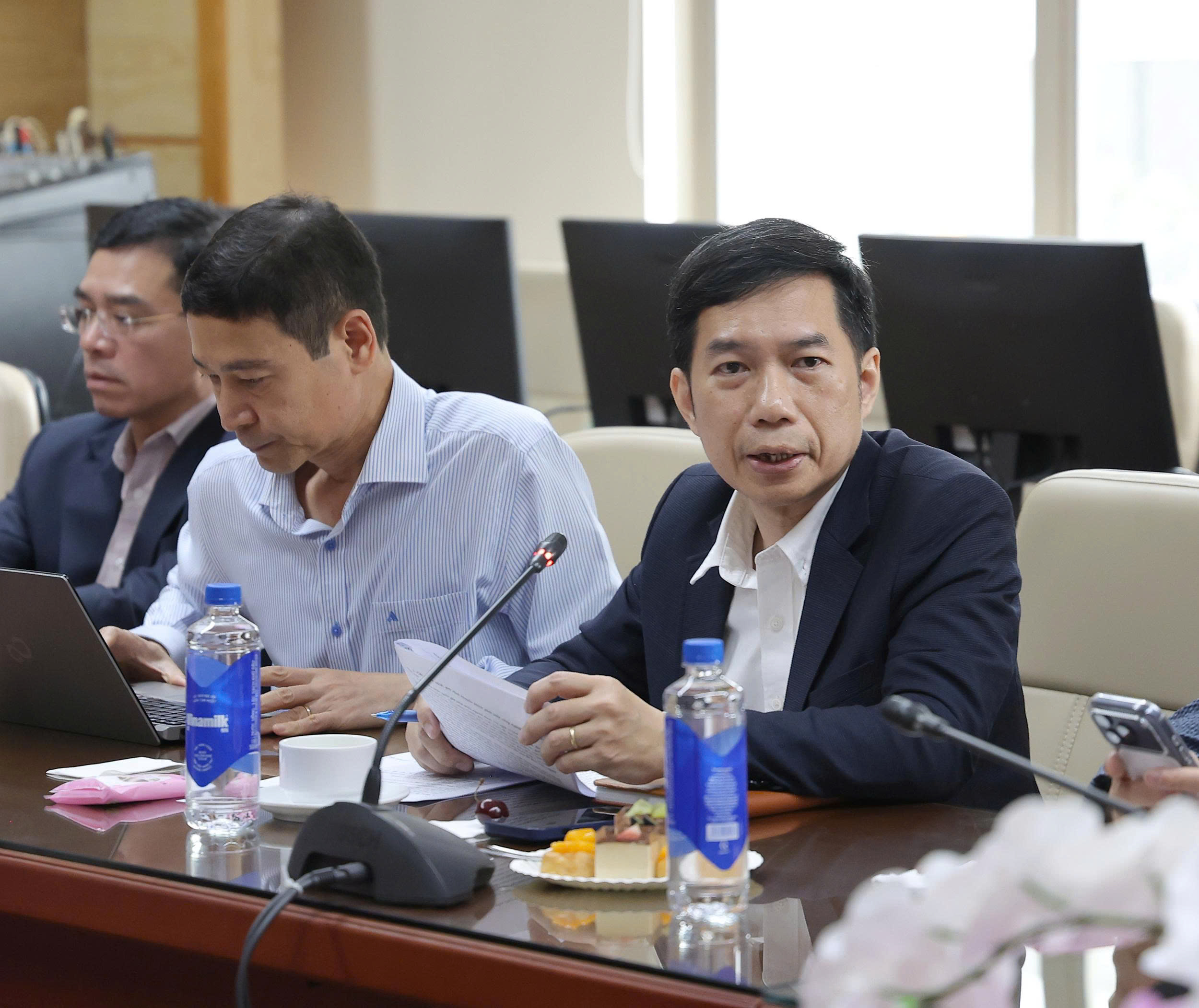 Bộ trưởng Đào Hồng Lan tiếp và làm việc với Chủ tịch khu vực châu Á - Thái Bình Dương của MSD- Ảnh 10.