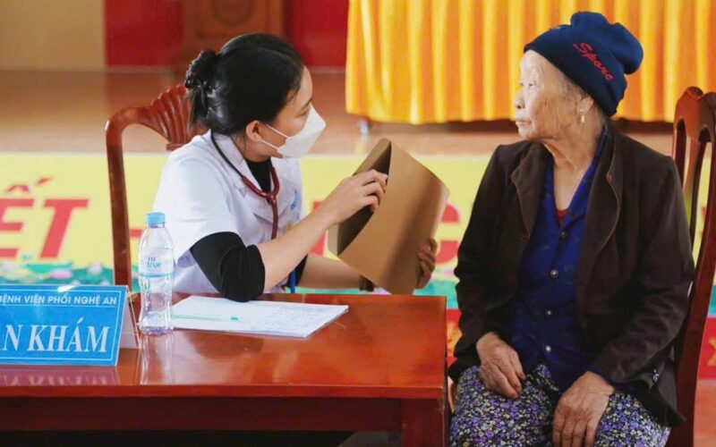 Ngày Sức khỏe toàn dân 7/4: Nghệ An đẩy mạnh chăm sóc người cao tuổi