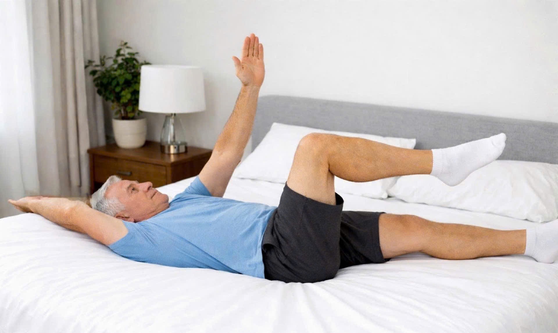 4 bài tập trên giường giúp tăng cơ bụng ở người sau 60 tuổi- Ảnh 3.