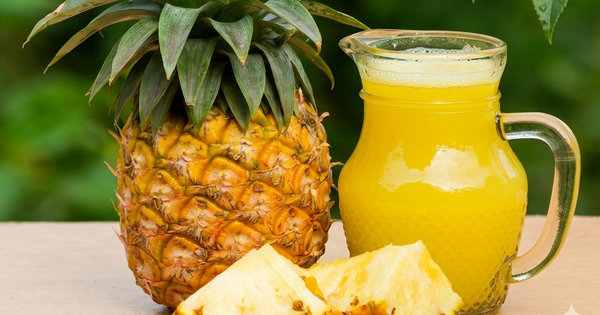 4 nhóm người nên tránh uống nước ép dứa để bảo vệ sức khỏe