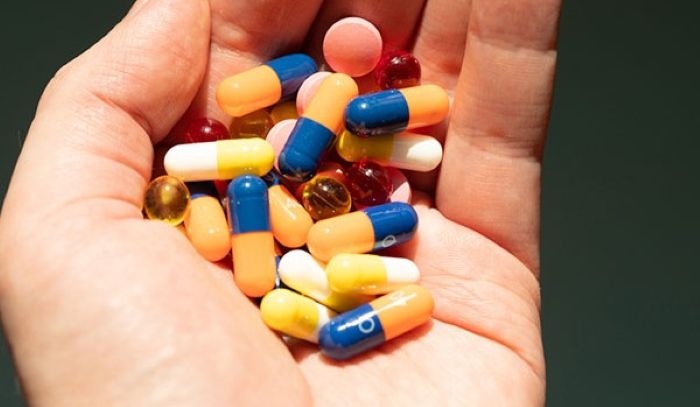 Dùng thuốc trị giảm đau thoái hóa cột sống ở người cao tuổi- Ảnh 3.