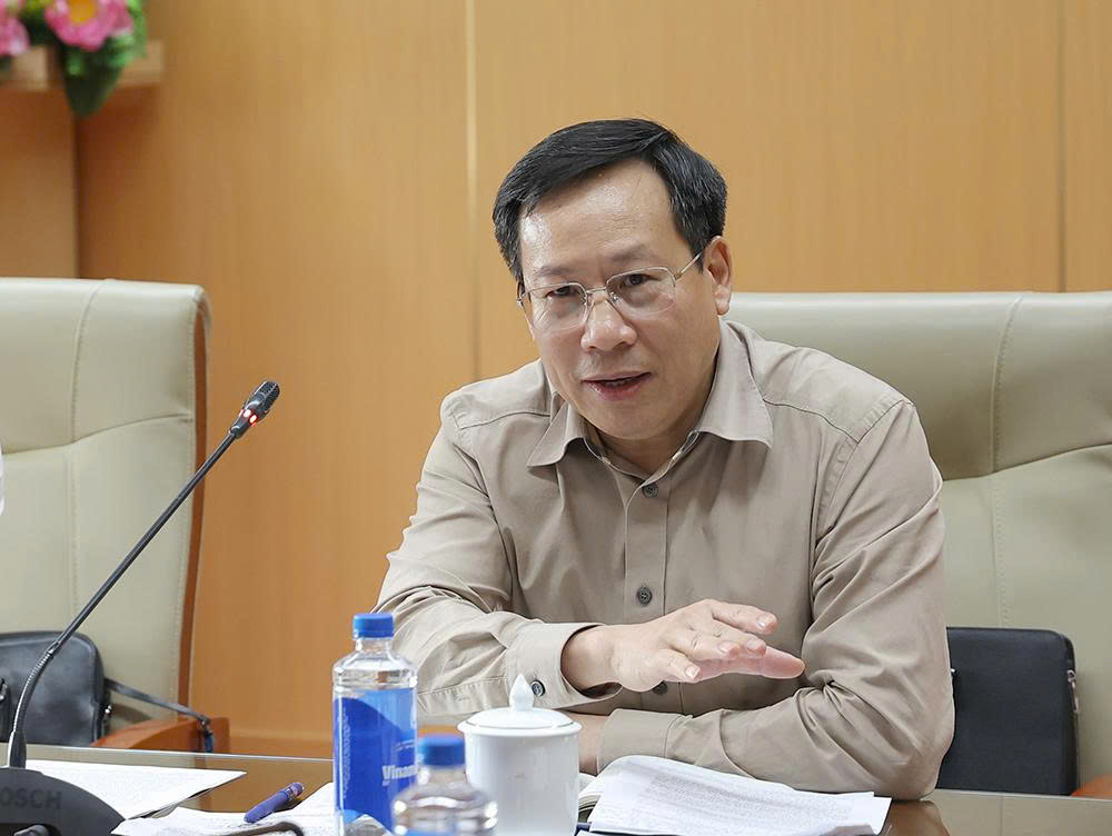 Thúc đẩy hoàn thiện thể chế về phụ cấp đặc thù, hỗ trợ hàng tháng để tăng cường chính sách đãi ngộ nhân lực y tế- Ảnh 3. Thúc đẩy hoàn thiện thể chế về phụ cấp đặc thù, hỗ trợ hàng tháng để tăng cường chính sách đãi ngộ nhân lực y tế- Ảnh 3.
