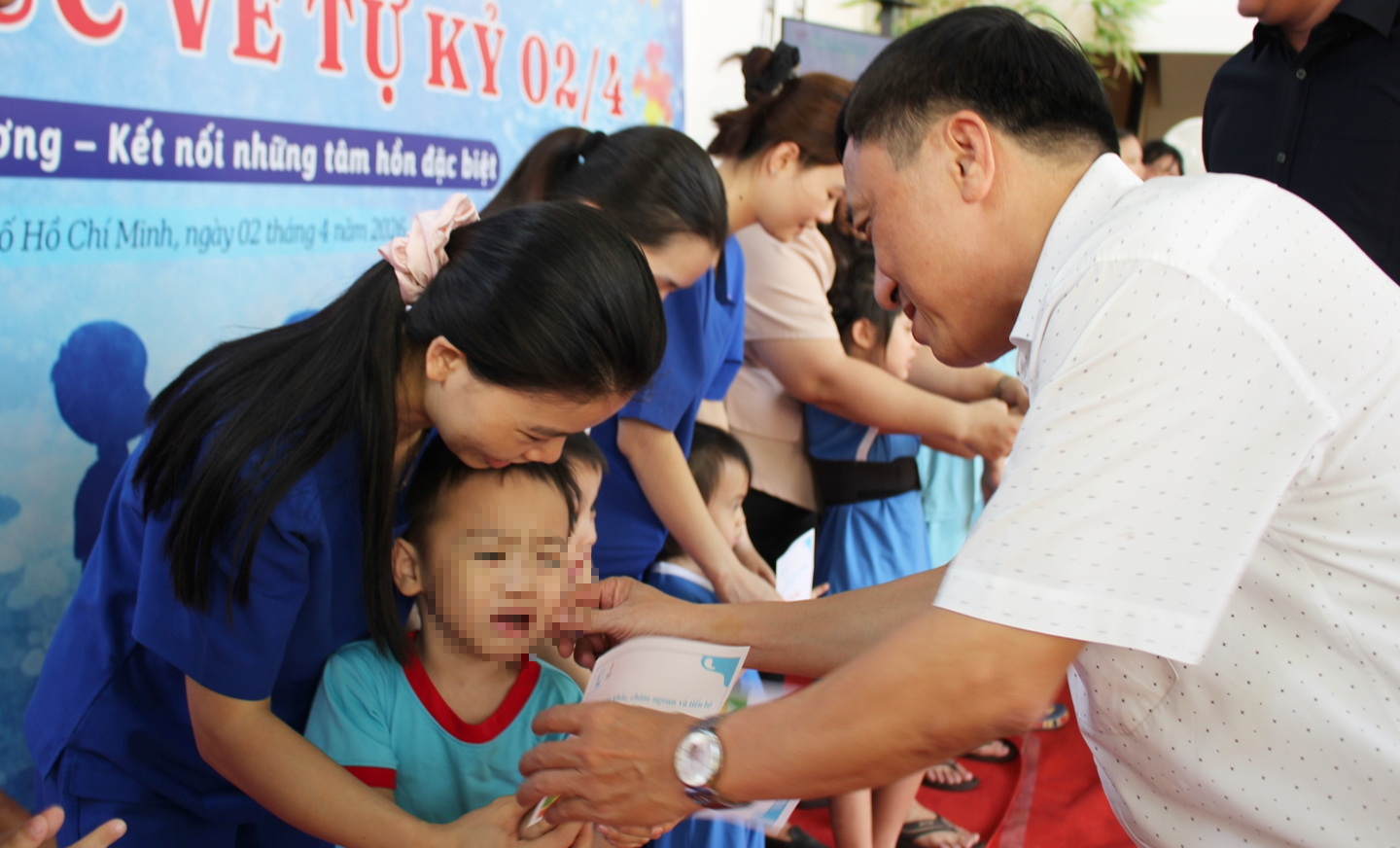'Lan tỏa yêu thương' với trẻ tự kỷ: Hành trình của kiên nhẫn, thấu hiểu và hy vọng- Ảnh 2.