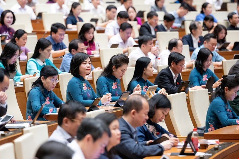 Sớm sắp xếp thôn, tổ dân phố, ban hành chế độ cho lực lượng không chuyên trách- Ảnh 2. Sớm sắp xếp thôn, tổ dân phố, ban hành chế độ cho lực lượng không chuyên trách- Ảnh 2.