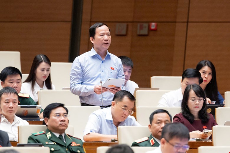 Sớm sắp xếp thôn, tổ dân phố, ban hành chế độ cho lực lượng không chuyên trách- Ảnh 1. Sớm sắp xếp thôn, tổ dân phố, ban hành chế độ cho lực lượng không chuyên trách- Ảnh 1.