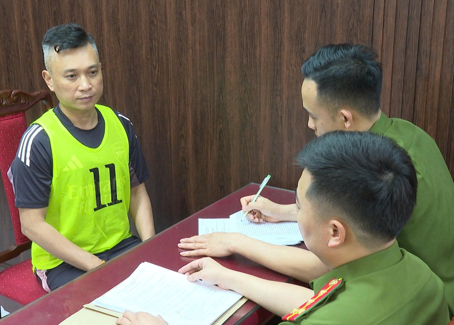 Triệt phá trường gà quốc tế Viêng Xay quy mô đặc biệt lớn- Ảnh 3. Triệt phá trường gà quốc tế Viêng Xay quy mô đặc biệt lớn- Ảnh 3.