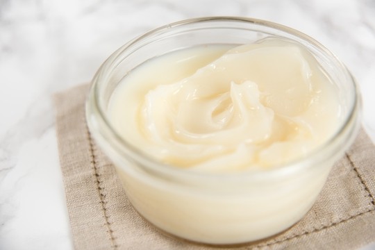 Mỡ lợn và dưỡng sinh chải đầu giúp mái tóc khỏe đẹp- Ảnh 1. Mỡ lợn và dưỡng sinh chải đầu giúp mái tóc khỏe đẹp- Ảnh 1.