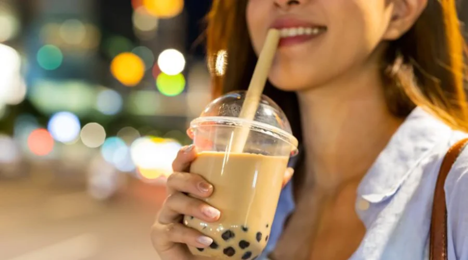 4 mẹo giúp bạn uống trà sữa mà không lo tăng cân- Ảnh 1. 4 mẹo giúp bạn uống trà sữa mà không lo tăng cân- Ảnh 1.