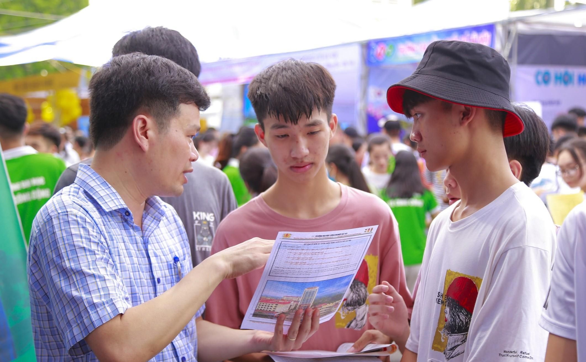 Học bổng đến 8,4 triệu đồng mỗi tháng cho 15 nhóm ngành chiến lược- Ảnh 1.