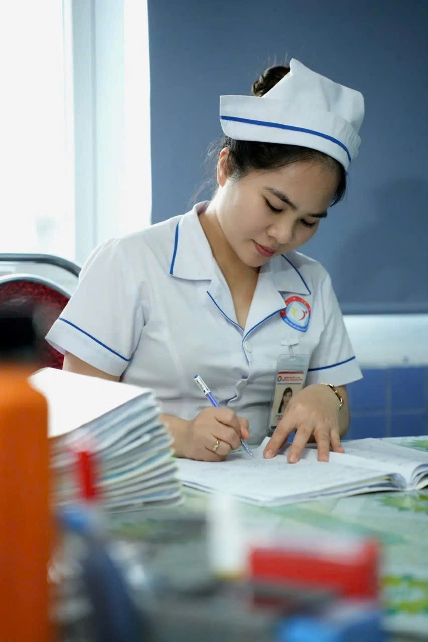 Chuyện của những người đón 'thiên thần'- Ảnh 11. Chuyện của những người đón 'thiên thần'- Ảnh 11.