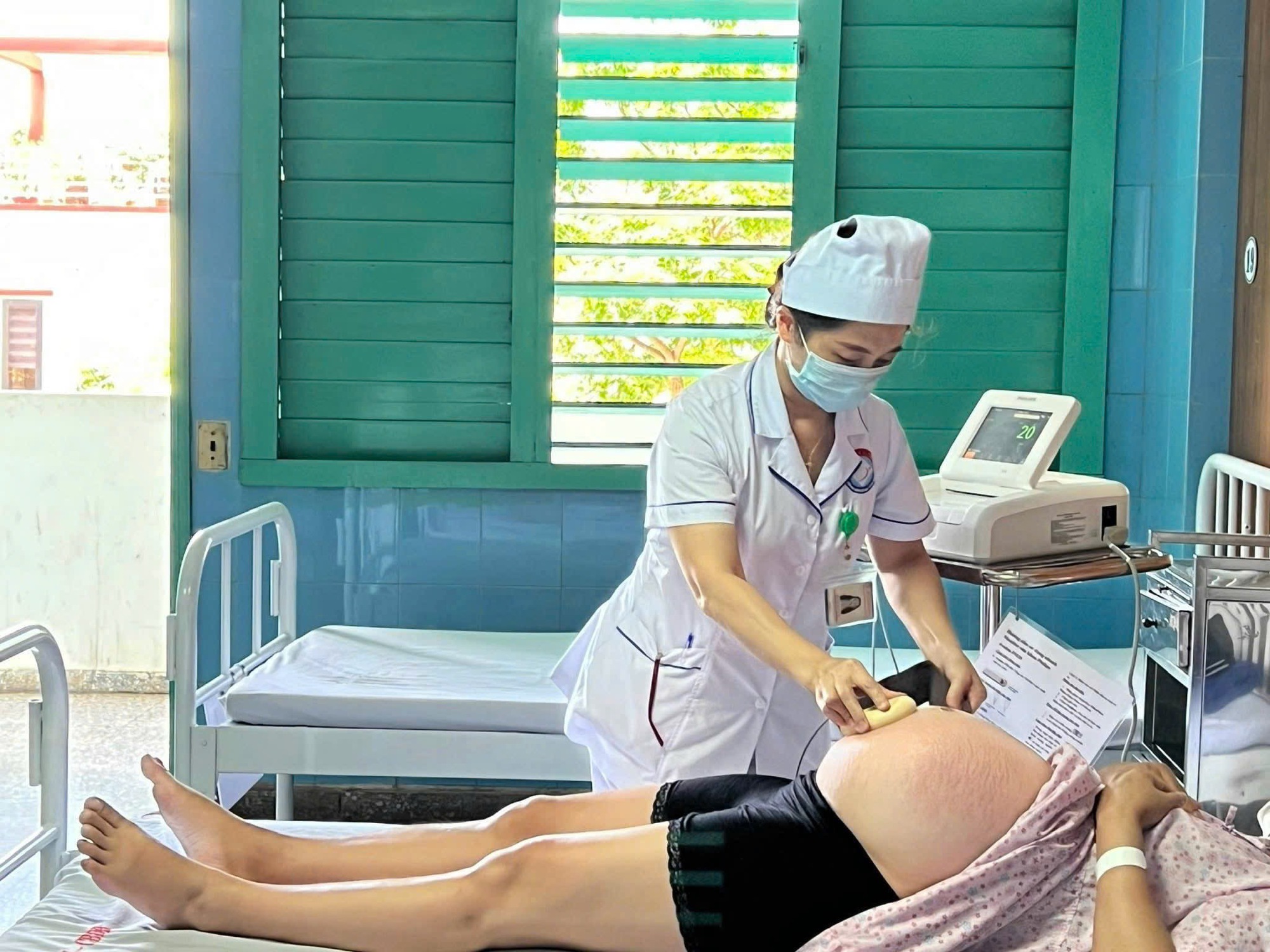 Chuyện của những người đón 'thiên thần'- Ảnh 4. Chuyện của những người đón 'thiên thần'- Ảnh 4.