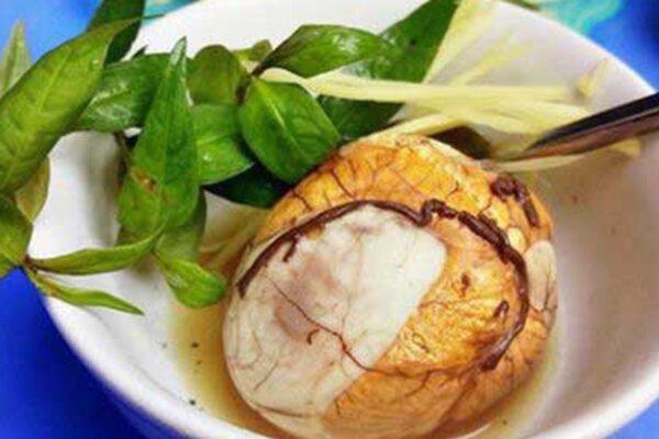 Hiểu đúng về tác dụng của trứng vịt lộn và cách sử dụng tốt cho sức khỏe