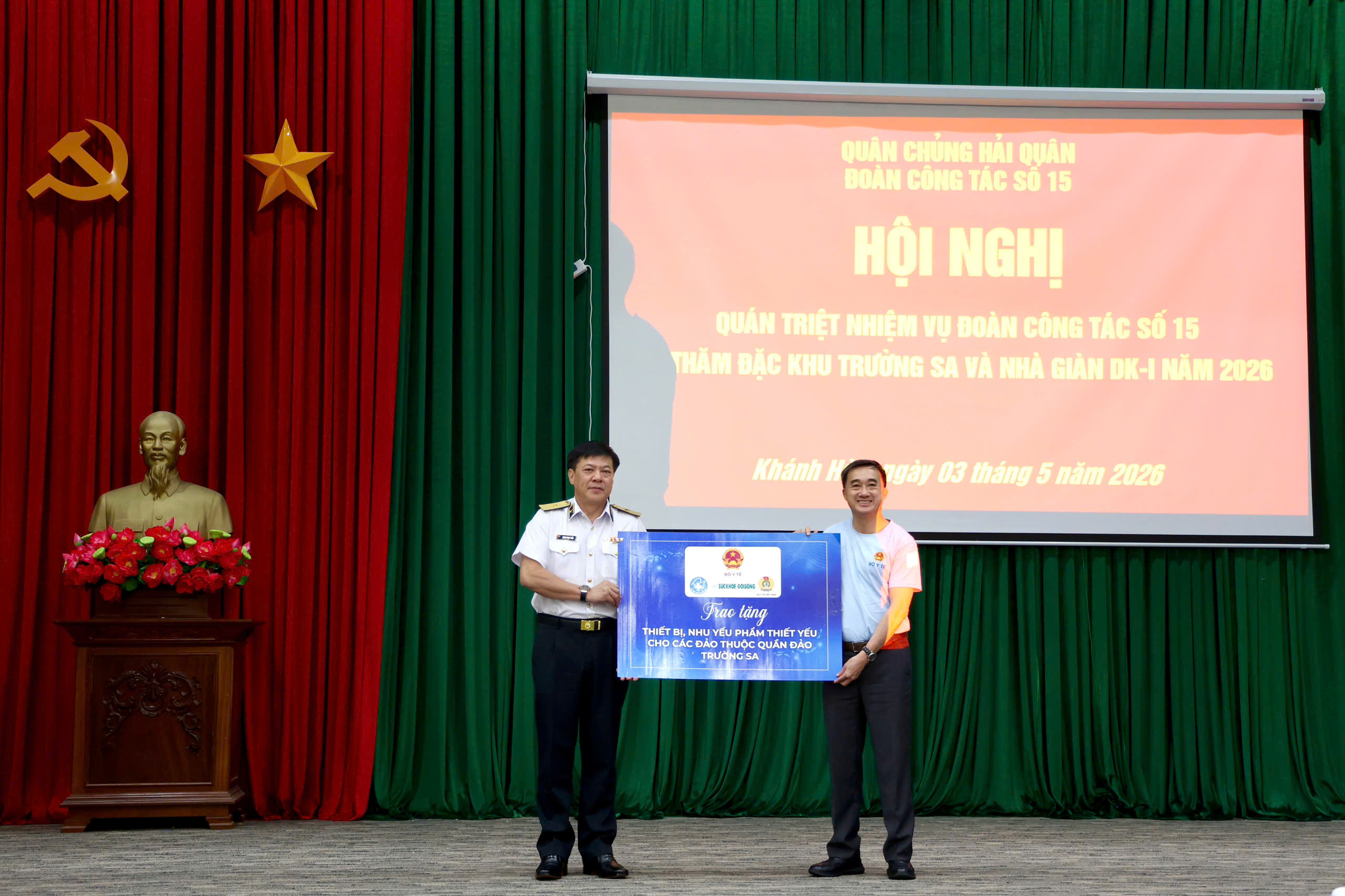 1111-1777815188956292192090 Đoàn Đại biểu Bộ Y tế sẵn sàng lên đường thăm cán bộ, chiến sĩ, nhân dân Trường Sa và nhà giàn DK1- Ảnh 7.
