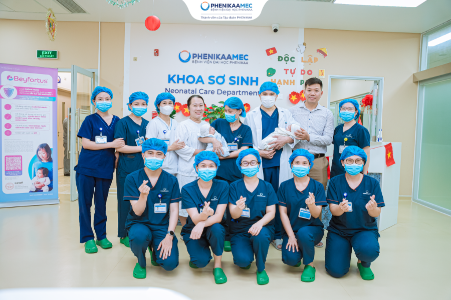 anh-4-17806446332691351826089 Cặp song sinh chỉ nặng 800g và 1000g và hành trình hồi sinh kỳ diệu tại PhenikaaMec- Ảnh 4.