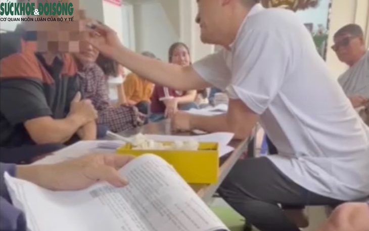 Sở Y tế Hà Nội vào cuộc yêu cầu xử lý cơ sở chữa "bách bệnh" bằng "giác hơi hút máu"