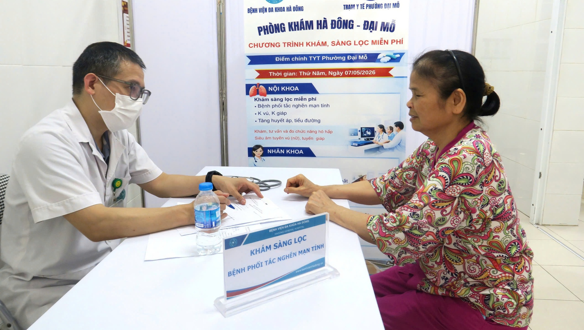 3 bệnh viện ở Hà Nội 'tiếp sức' cho Trạm Y tế phường Đại Mỗ- Ảnh 5.