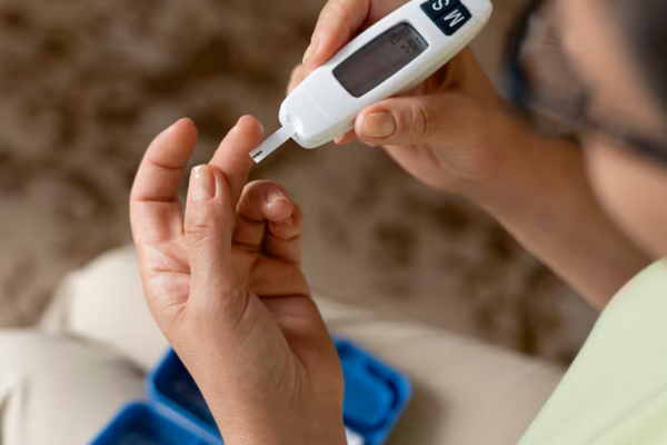 5 lưu ý cho người bệnh tiểu đường ngày nắng nóng