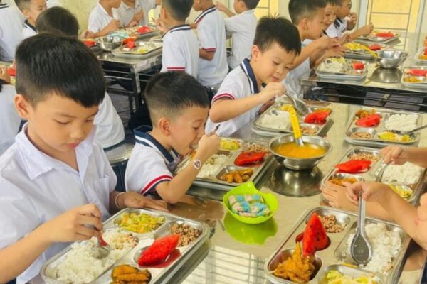 Chuẩn hóa dinh dưỡng học đường toàn quốc