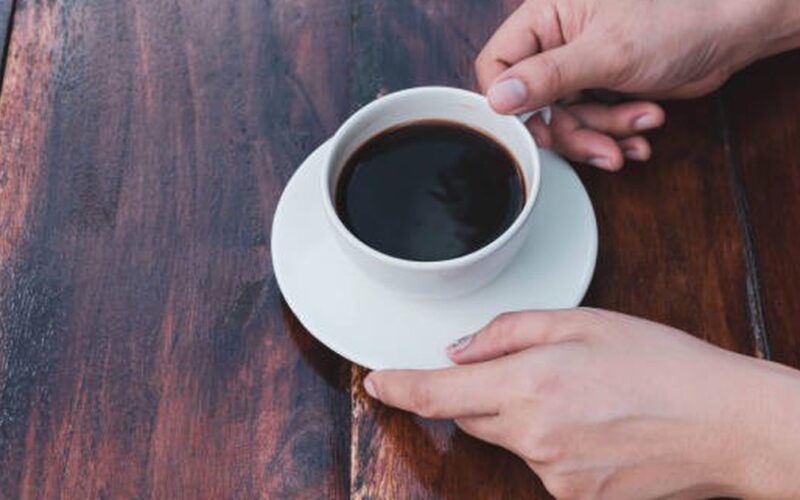 Thời điểm an toàn để uống cà phê buổi chiều không lo mất ngủ