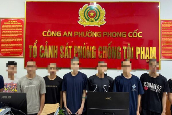 Mâu thuẫn trên mạng, 9 thanh thiếu niên mang hung khí hỗn chiến trong đêm