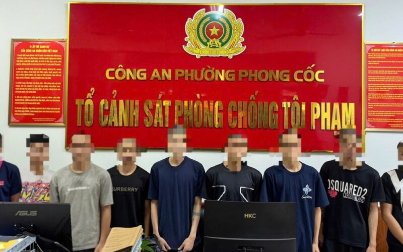 Mâu thuẫn trên mạng, 9 thanh thiếu niên mang hung khí hỗn chiến trong đêm