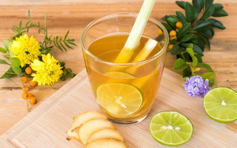 Người bệnh trào ngược dạ dày có nên uống chanh mật ong không?