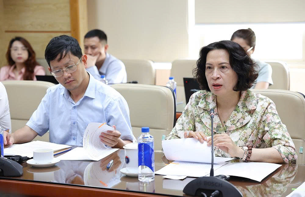 Thứ trưởng Nguyễn Thị Liên Hương tiếp, làm việc với đoàn công tác Nhóm phụ trách Quốc gia của Quỹ Toàn cầu- Ảnh 1.