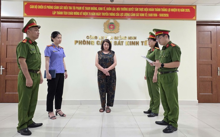 Mâu thuẫn trên mạng, 9 thanh thiếu niên mang hung khí hỗn chiến trong đêm - Ảnh 3.