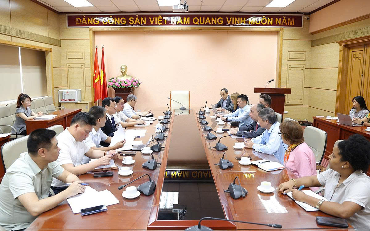 cu-ba-75-17781547364402075538406 Thứ trưởng Nguyễn Tri Thức tiếp, làm việc với Đại sứ Đặc mệnh toàn quyền nước Cộng hòa Cuba tại Việt Nam- Ảnh 3.