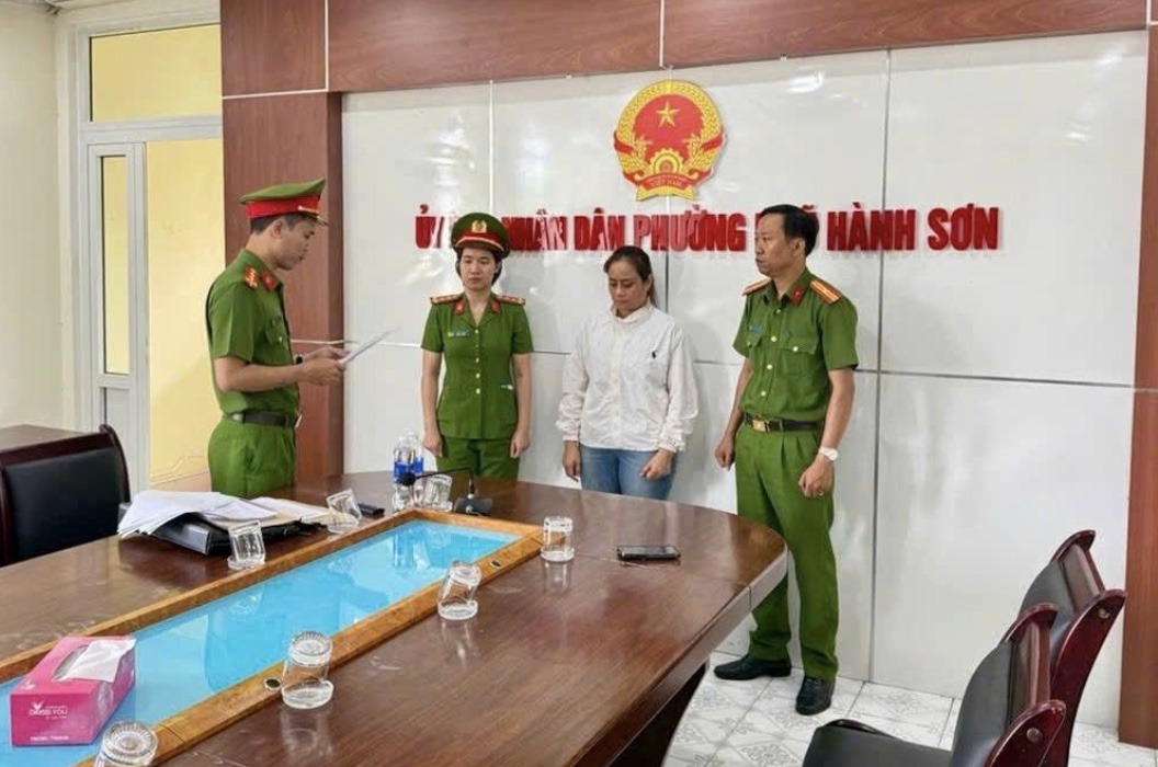 Khởi tố Lê Thị Thanh Nhàn dùng sổ đỏ giả lừa vay hơn 1 tỷ đồng- Ảnh 1.