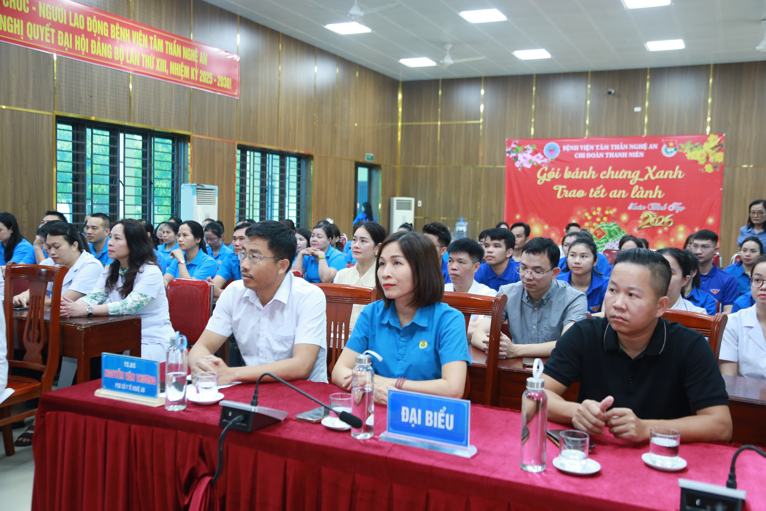 img2451jpg-17778659055811964231893 Tổng đài tư vấn tâm lý - tâm thần ở Nghệ An: Kết nối sớm, ngăn ngừa bệnh nặng- Ảnh 1.