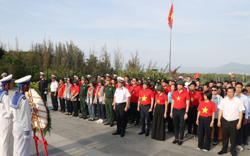 Đoàn Đại biểu Bộ Y tế sẵn sàng lên đường thăm cán bộ, chiến sĩ, nhân dân Trường Sa và nhà giàn DK1
