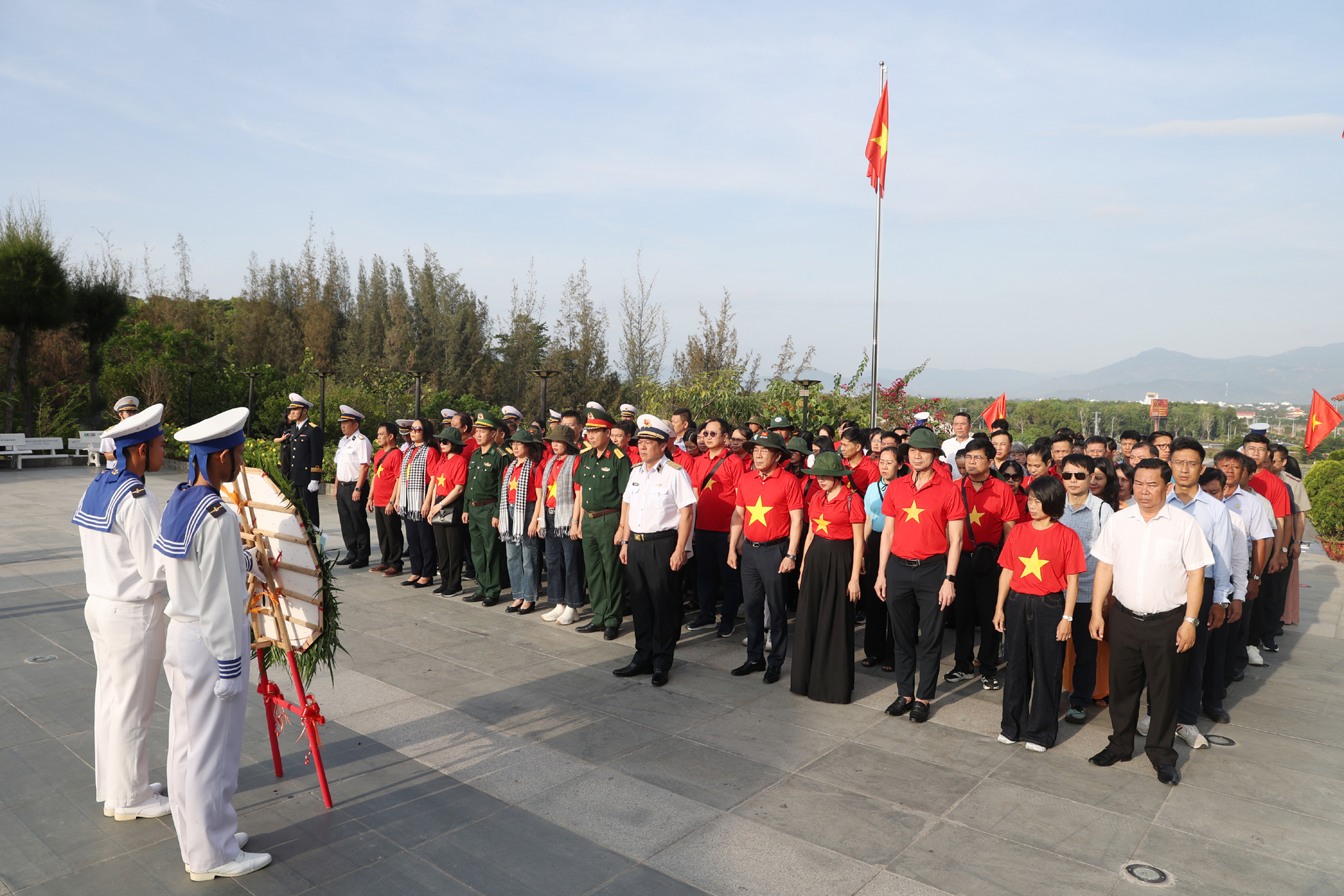 leminh1-1777807272784224984323 Đoàn Đại biểu Bộ Y tế sẵn sàng lên đường thăm cán bộ, chiến sĩ, nhân dân Trường Sa và nhà giàn DK1- Ảnh 12.