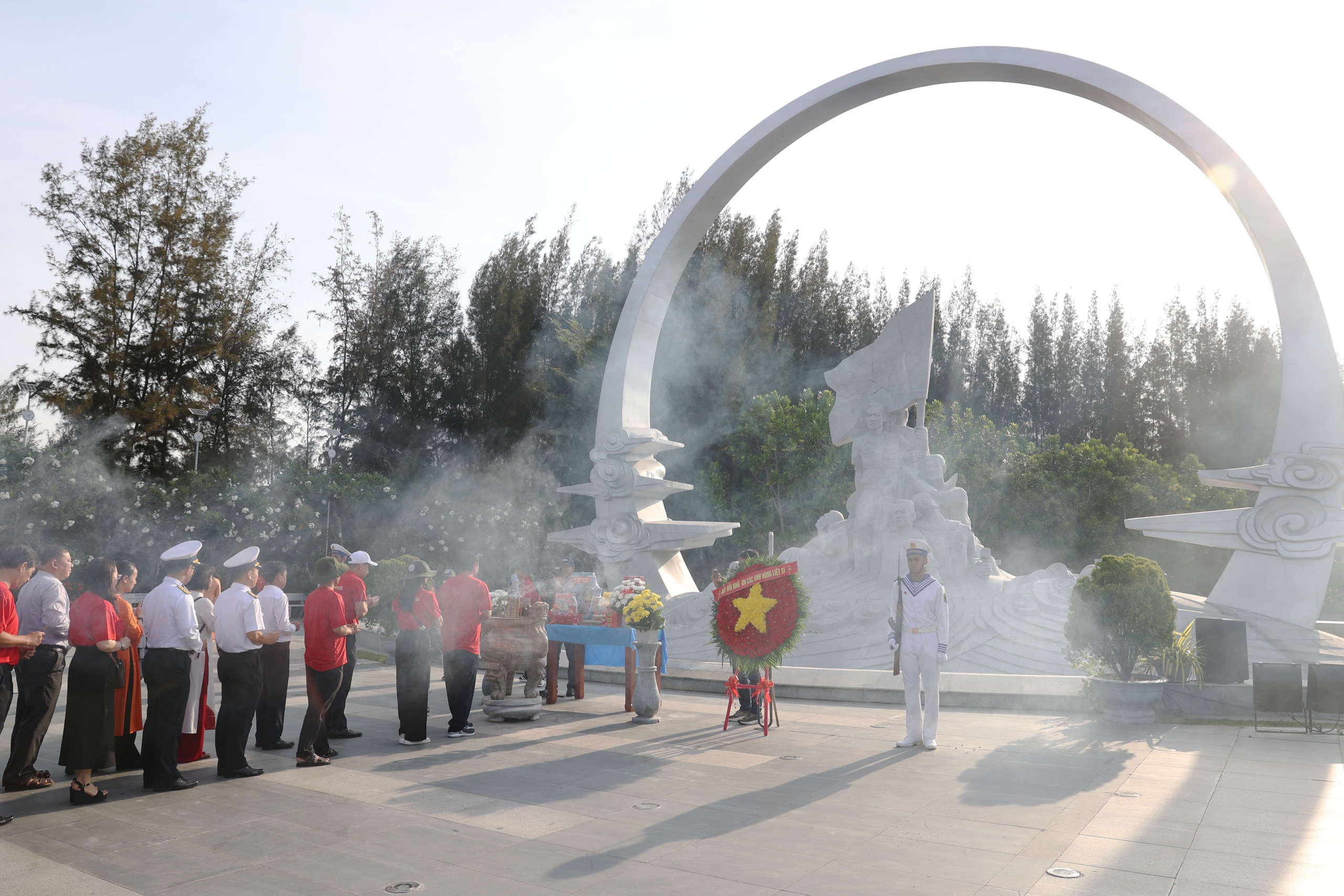 leminh5-17778194087461220003714 Đoàn Đại biểu Bộ Y tế sẵn sàng lên đường thăm cán bộ, chiến sĩ, nhân dân Trường Sa và nhà giàn DK1- Ảnh 4.