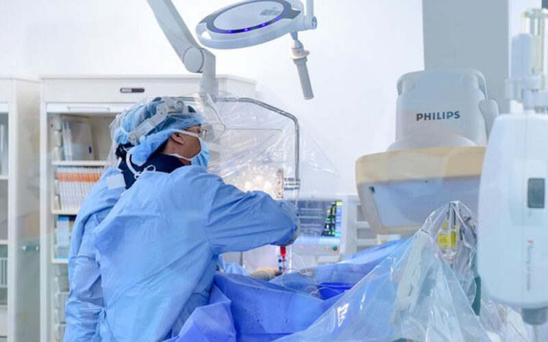 Cụ ông 92 tuổi thoát khỏi đột quỵ nhờ chủ động theo dõi sức khỏe