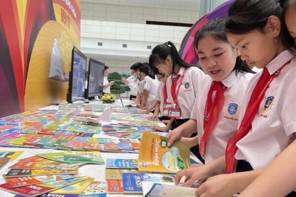 Thông tin mới nhất về bộ sách giáo khoa dùng chung từ năm học 2026-2027