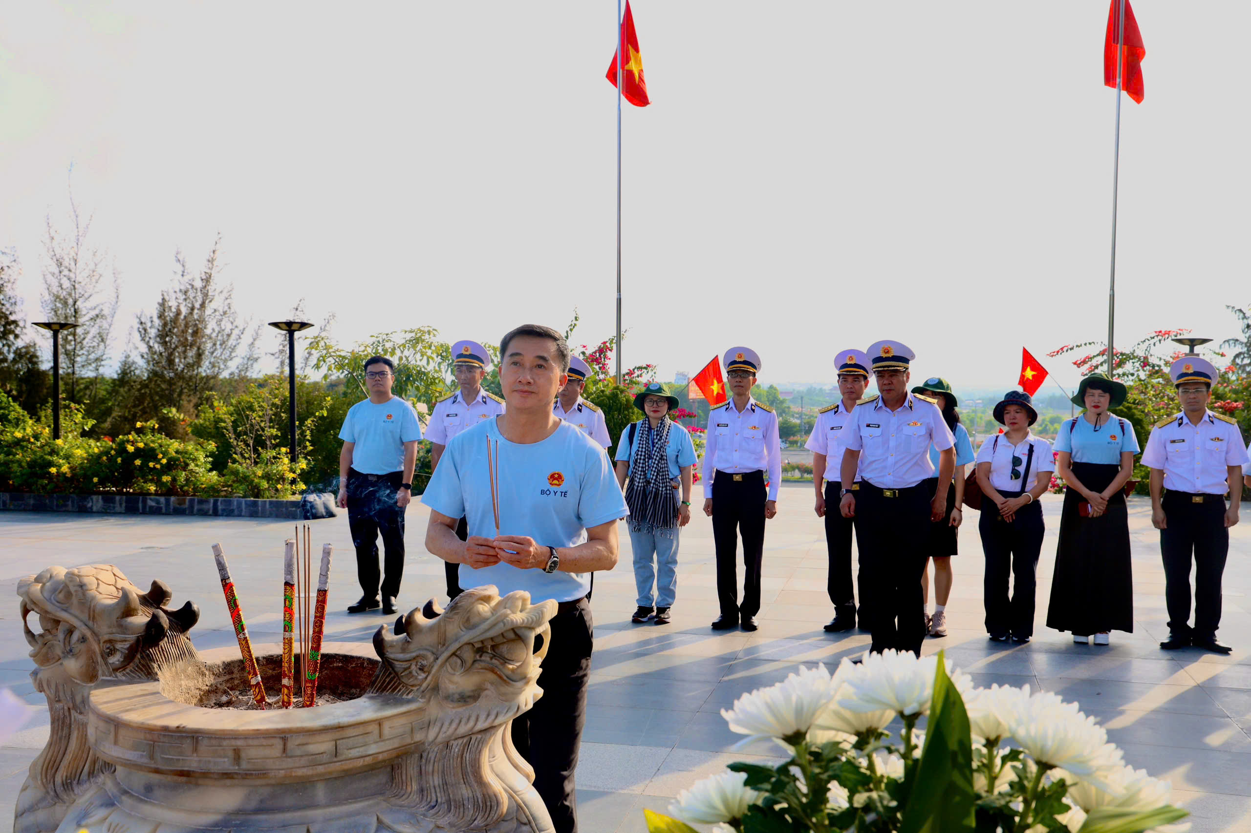 z77870623302530c29df7fef09575d56ba63865de5a10f-17778142193751218641306 Đoàn Đại biểu Bộ Y tế sẵn sàng lên đường thăm cán bộ, chiến sĩ, nhân dân Trường Sa và nhà giàn DK1- Ảnh 2.