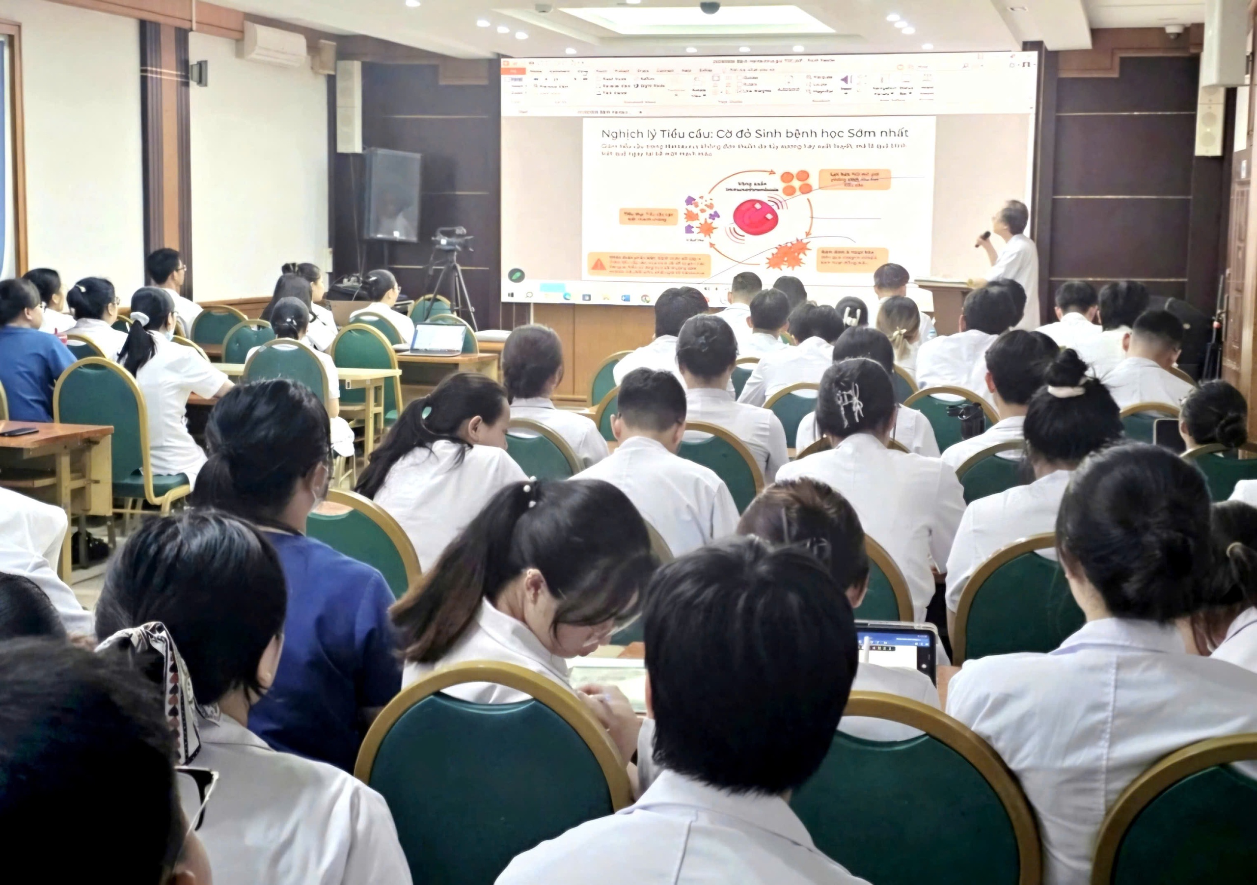 z78054945594690e97ada67d7cdbcf8b3fd12153738213-17782509045991612817107 Bệnh viện Bạch Mai cảnh báo virus Hanta: Dễ nhầm với cúm nhưng có thể gây suy hô hấp, phù phổi, sốc tim- Ảnh 2.