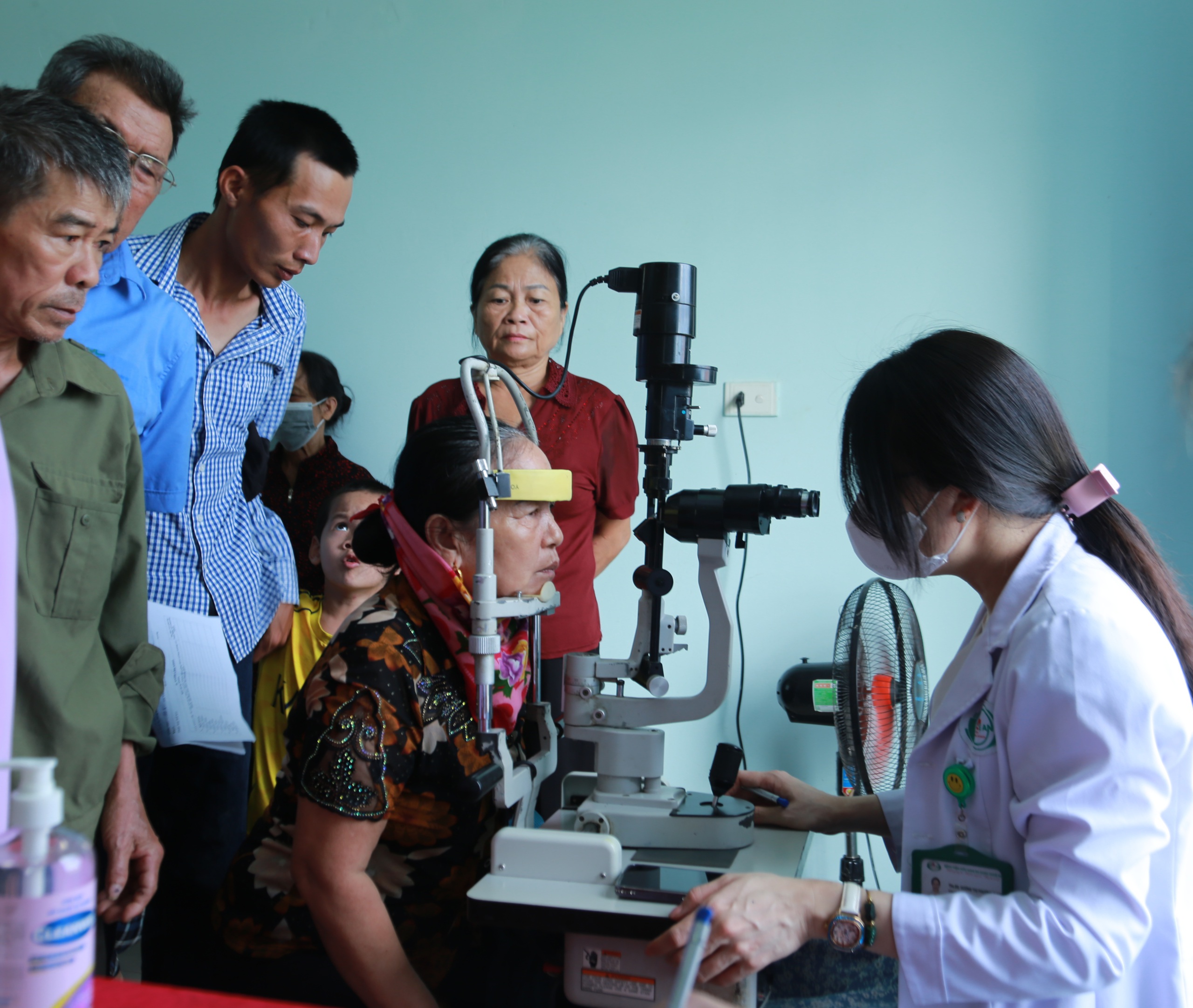 20260516091847-17789373248151975660016 Y tế Nghệ An đưa chăm sóc sức khỏe đến bản làng xa- Ảnh 1.