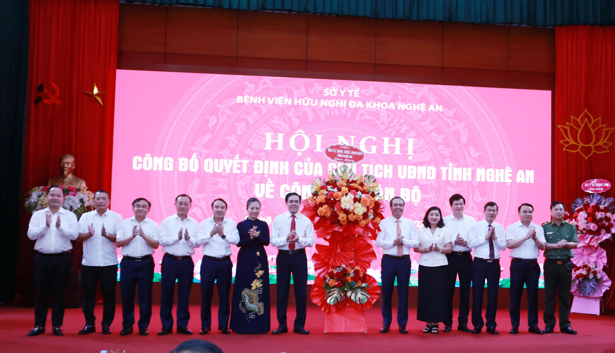20260601111929-17802907657211678475429 Tân Giám đốc Bệnh viện Hữu nghị Đa khoa Nghệ An: Xây dựng bệnh viện thông minh, chuyên nghiệp và hiện đại- Ảnh 4.