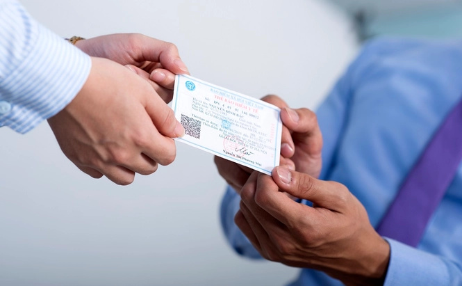 bhyt-1778723908410672683055 Sẽ mở rộng nguồn thu Quỹ BHYT từ thuế thuốc lá, rượu bia- Ảnh 1.