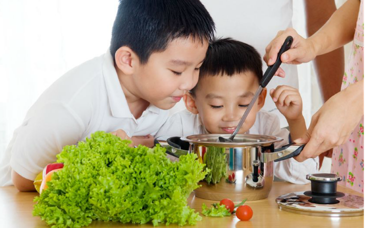 Gợi ý thực đơn thanh mát nhưng vẫn đủ dinh dưỡng cho trẻ vào ngày hè