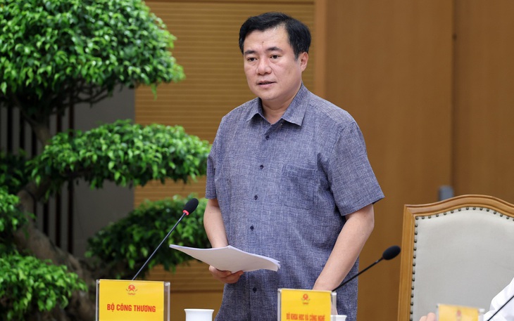 Thứ trưởng Bộ Công Thương: Sau 1 ngày chuyển đổi, sức mua xăng E10 tương đương xăng khoáng