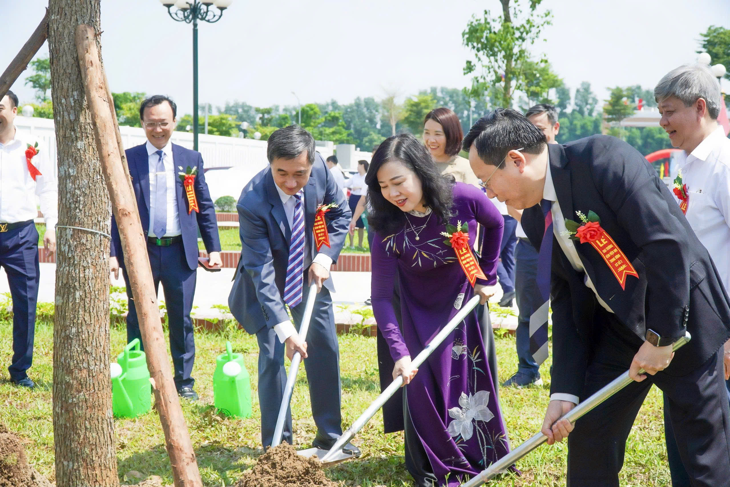 bv-nhi-9-17802897700621690477118 Bộ trưởng Đào Hồng Lan: Cơ sở 2 Bệnh viện Nhi Trung ương góp phần giảm tải, nâng cao chất lượng khám chữa bệnh cho trẻ em- Ảnh 7.
